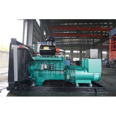 200kw乾能柴油發(fā)電機組-乾能6缸柴油機QN9D310D2柴油發(fā)電機組,缸徑/行程：114/144mm,柴油發(fā)電機組水冷發(fā)動機功率228KW,柴油發(fā)電機組配套馬拉松斯坦福發(fā)電機。廠價直銷歡迎選購：13773399855。
  