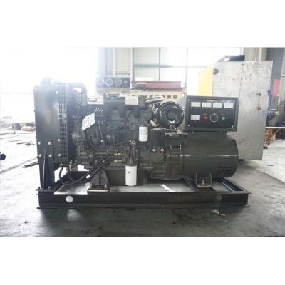 50kw華豐柴油發(fā)電機(jī)組-華豐4缸柴油機(jī)PHF4056ZD1柴油發(fā)電機(jī)組,缸徑/行程：105/125mm,柴油發(fā)電機(jī)組水冷發(fā)動(dòng)機(jī)功率56KW,柴油發(fā)電機(jī)組配套馬拉松斯坦福發(fā)電機(jī)。廠價(jià)直銷歡迎選購：13773399855。
