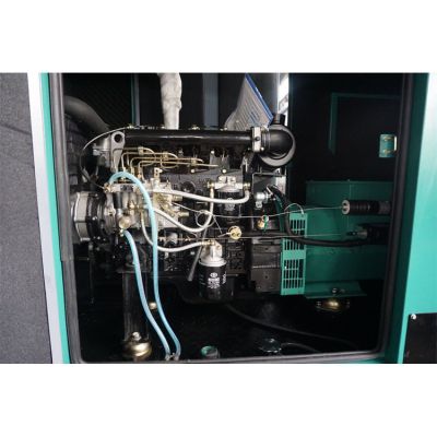 40kw揚動柴油發電機組-揚動4缸柴油機Y4108D柴油發電機組,缸徑/行程：105/118mm,柴油發電機組水冷發動機功率42KW,柴油發電機組配套馬拉松斯坦福發電機。廠價直銷歡迎選購：13773399855。