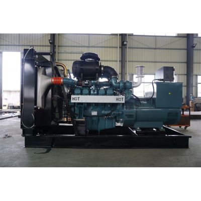 500kw斗山大宇柴油發電機組-斗山大宇10缸柴油機DP180LA柴油發電機組,缸徑/行程：128/142mm,柴油發電機組水冷發動機功率552KW,柴油發電機組配套馬拉松斯坦福發電機。廠價直銷歡迎選購：13773399855。