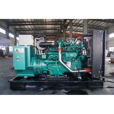 120kw玉柴柴油發(fā)電機(jī)組-玉柴6缸柴油機(jī)YC6B180L-D20柴油發(fā)電機(jī)組,缸徑/行程：108/125mm,柴油發(fā)電機(jī)組水冷發(fā)動(dòng)機(jī)功率132KW,柴油發(fā)電機(jī)組配套馬拉松斯坦福發(fā)電機(jī)。廠價(jià)直銷歡迎選購(gòu)：13773399855。