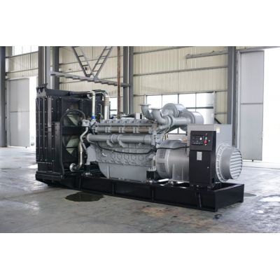 700kw珀金斯柴油發電機組-珀金斯8缸柴油機4008TAG1A柴油發電機組,缸徑/行程：160/190mm,柴油發電機組水冷發動機功率767KW,柴油發電機組配套馬拉松斯坦福發電機。廠價直銷歡迎選購：13773399855。