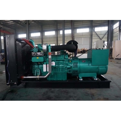 400KW玉柴柴油發(fā)電機組-玉柴6缸柴油機YC6T660-D31柴油發(fā)電機組缸徑/行程：145/165mm,柴油發(fā)電機組水冷發(fā)動機功率485KW,柴油發(fā)電機組配套馬拉松斯坦福發(fā)電機。廠價直銷歡迎選購：13773399855。