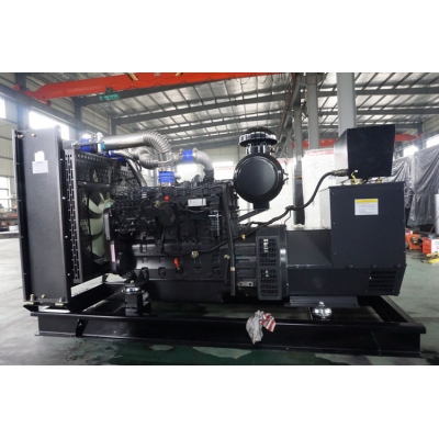 120kw上柴動(dòng)力柴油發(fā)電機(jī)組-上柴股份4缸柴油機(jī)6HTAA6.5-G31柴油發(fā)電機(jī)組,缸徑/行程：105/124mm,柴油發(fā)電機(jī)組水冷發(fā)動(dòng)機(jī)功率141KW,柴油發(fā)電機(jī)組配套馬拉松斯坦福發(fā)電機(jī)。廠價(jià)直銷(xiāo)歡迎選購(gòu)：13773399855。